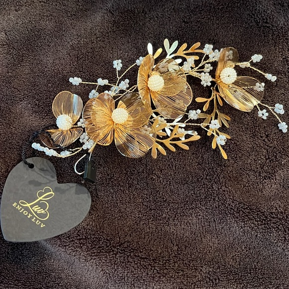 Etsy EnjoyLuv gold metal floral Hair pieces - Picture 5 of 13